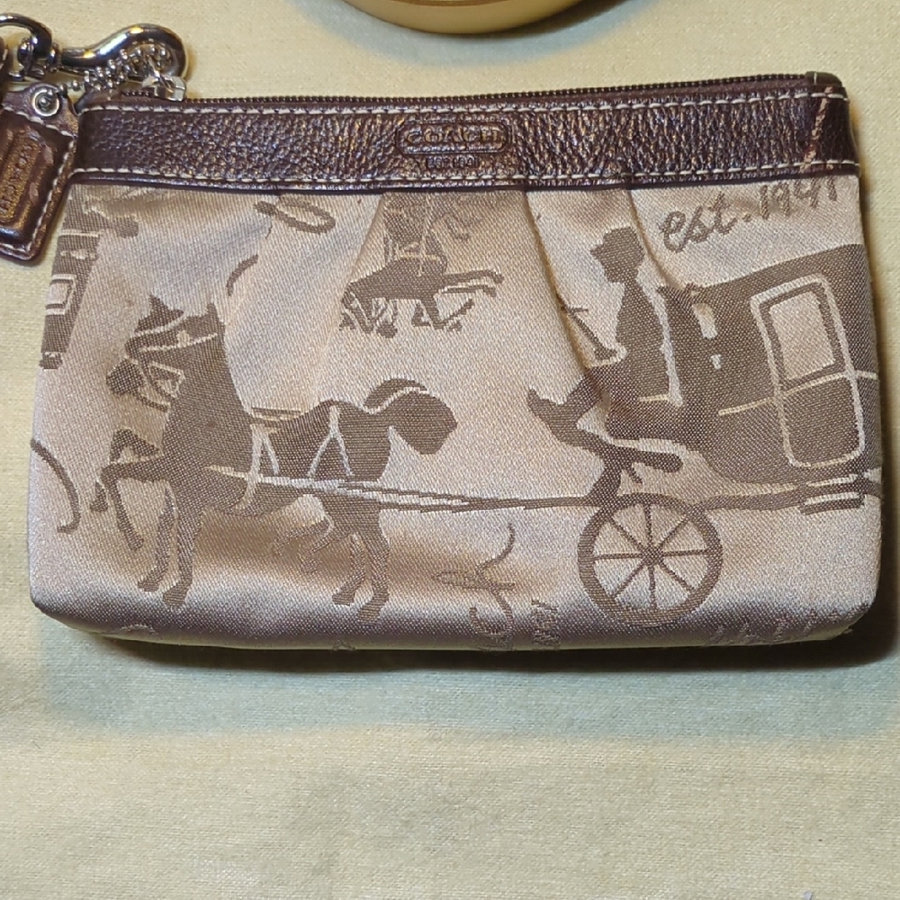 Coach Tan and Brown Horse and Carriage Wristlet NOW ONLY $50 - Picture 4 of 4
